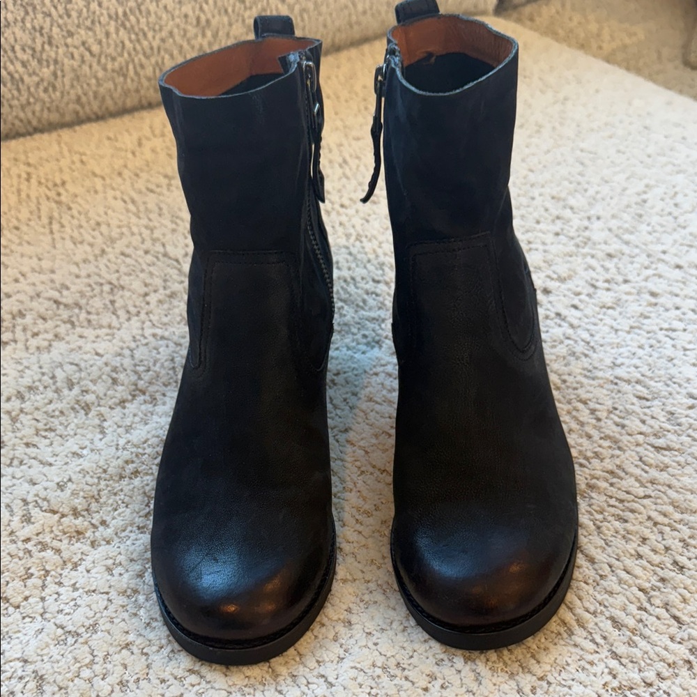 Elegant Black‎ Leather Ankle Booties